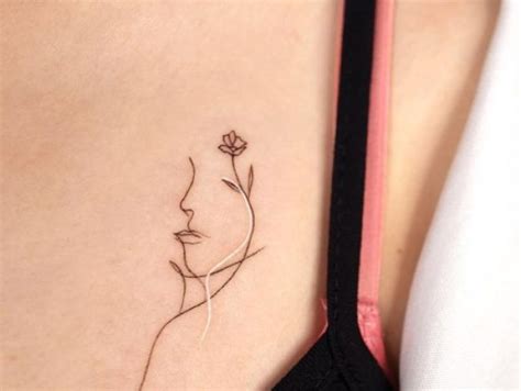 Tatuajes en el pecho para mujeres: Diseños y significados que te ...